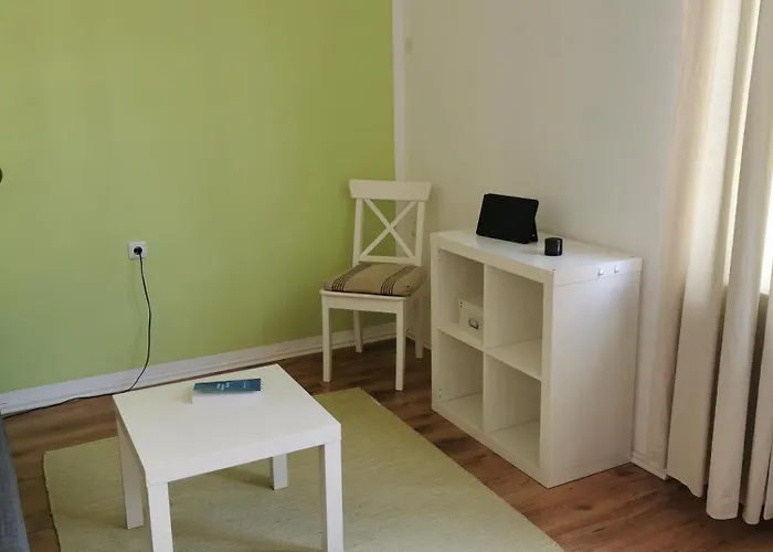 Homestay Nettes Schlafzimmer Mit Gemeinschaftsbad In Zentraler Lage Bremen