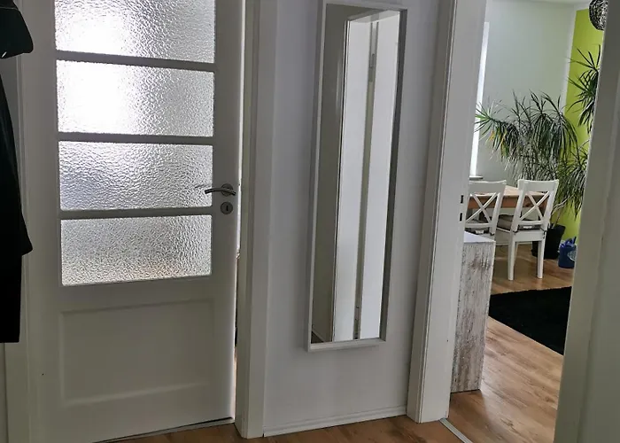 Séjour chez l'habitant Nettes Schlafzimmer Mit Gemeinschaftsbad In Zentraler Lage *